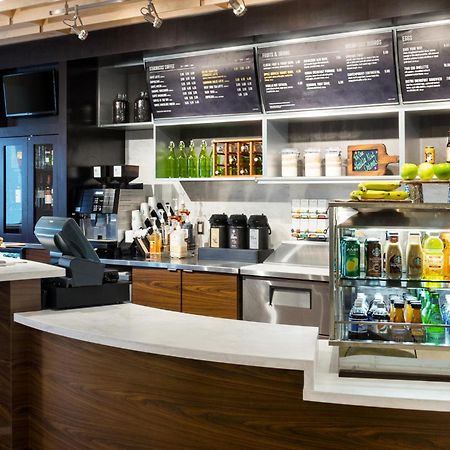 Готель Courtyard By Marriott Растон Екстер'єр фото
